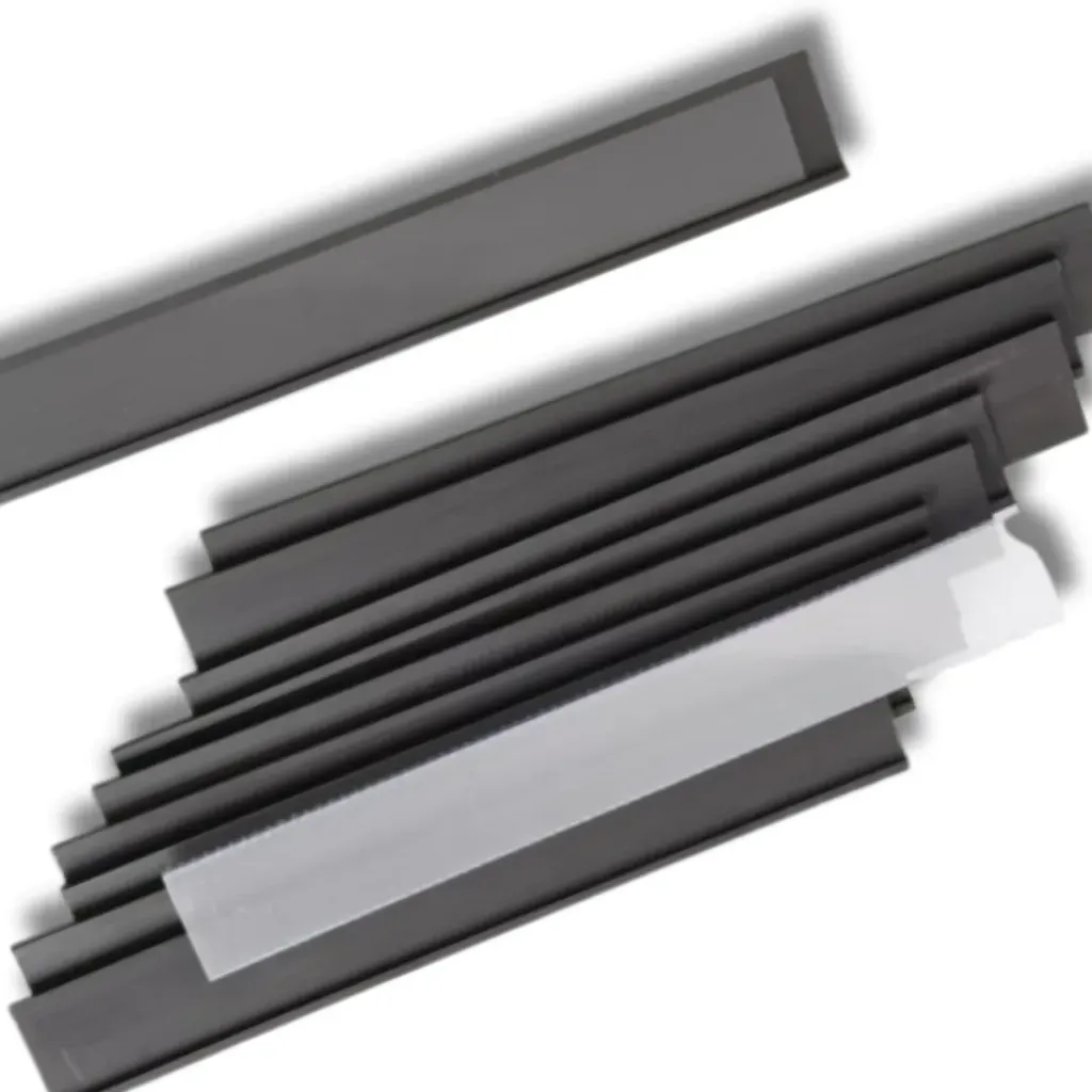 [1B.6C.3] Magnetisches C-Profil (30mm) mit glasklarem Schutzstreifen – 10er Set